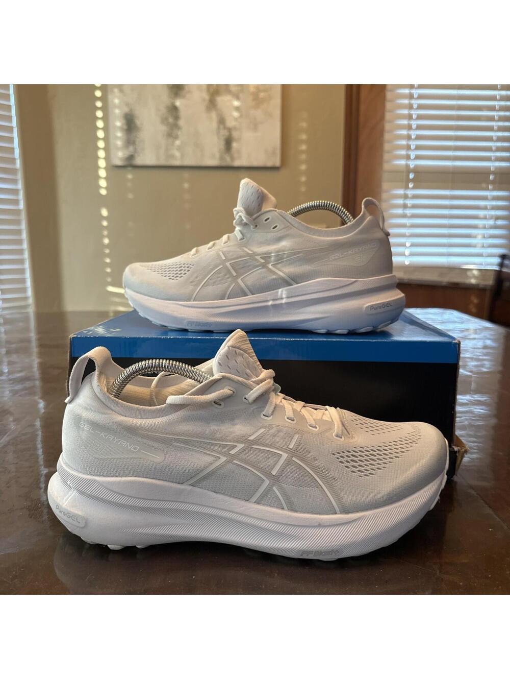 Asics Gel-Kayano 31 1012B670 Women's Sz 11 Gray/White Running Shoes Men Sz 9.5